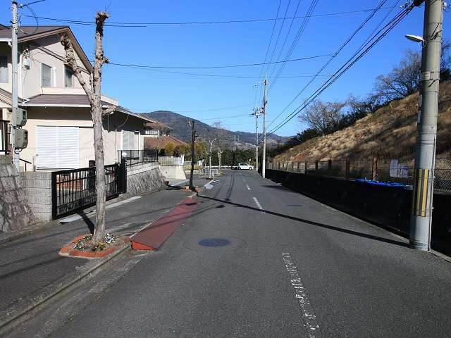 山が近く、自然を身近に感じることができます。