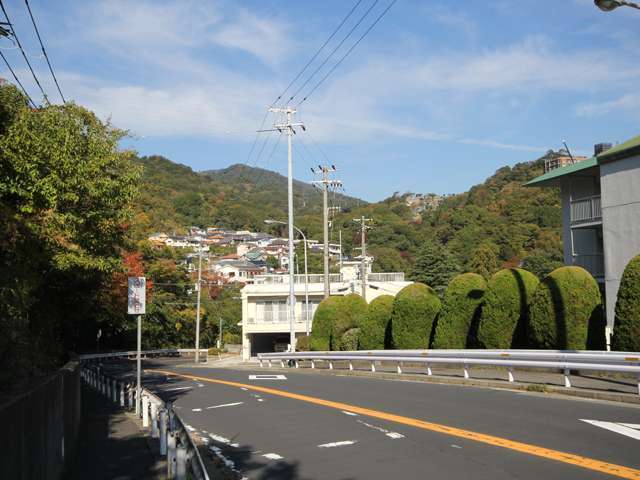 木々に囲まれた緑豊かな住環境。