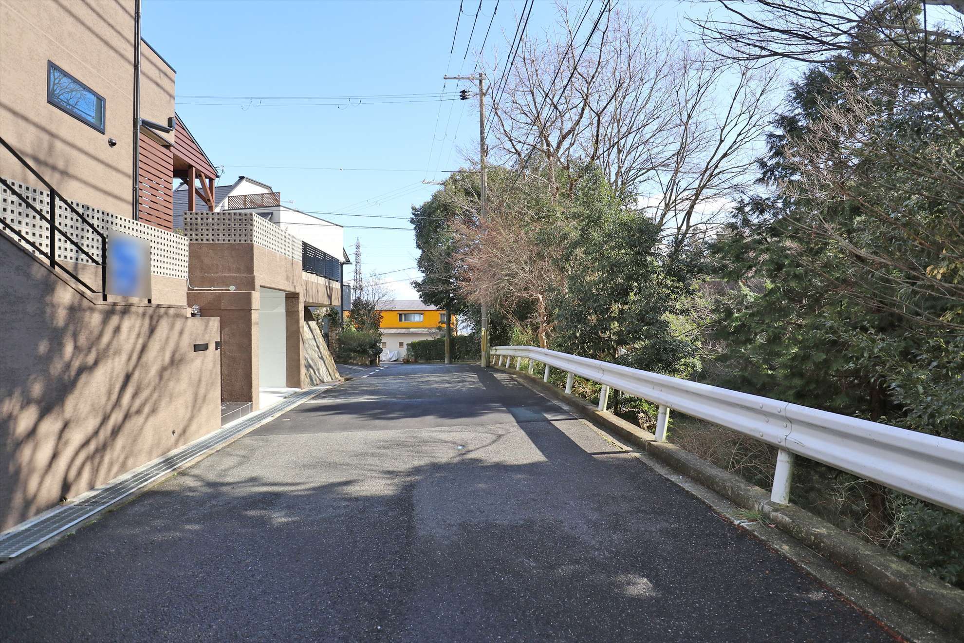 南斜面地で、眺望のとれるところも多いです。