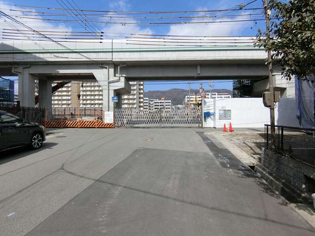 町の地勢はほぼ平坦。区画がほぼ整っており、すっきりした印象の街並み。