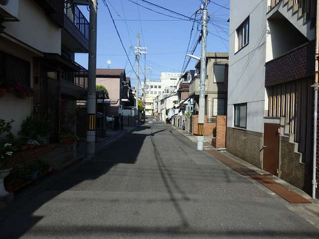 区画の整った住宅地。地勢は平坦です。