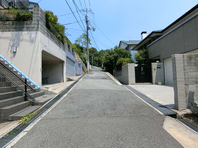 緑豊かな自然に囲まれた住環境です。