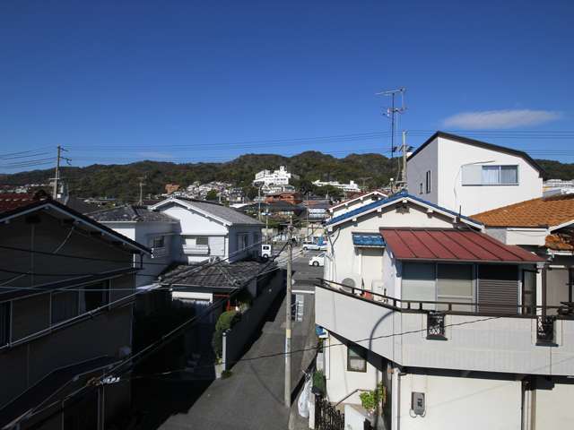 街の各所から、六甲山系が見える事も、この街の魅力です。山の色の変化から四季を感じることが出来ます。