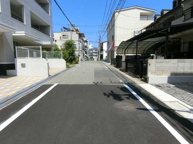 道幅が狭いところが多いですが、区画が整ったすっきりとした住宅地です。