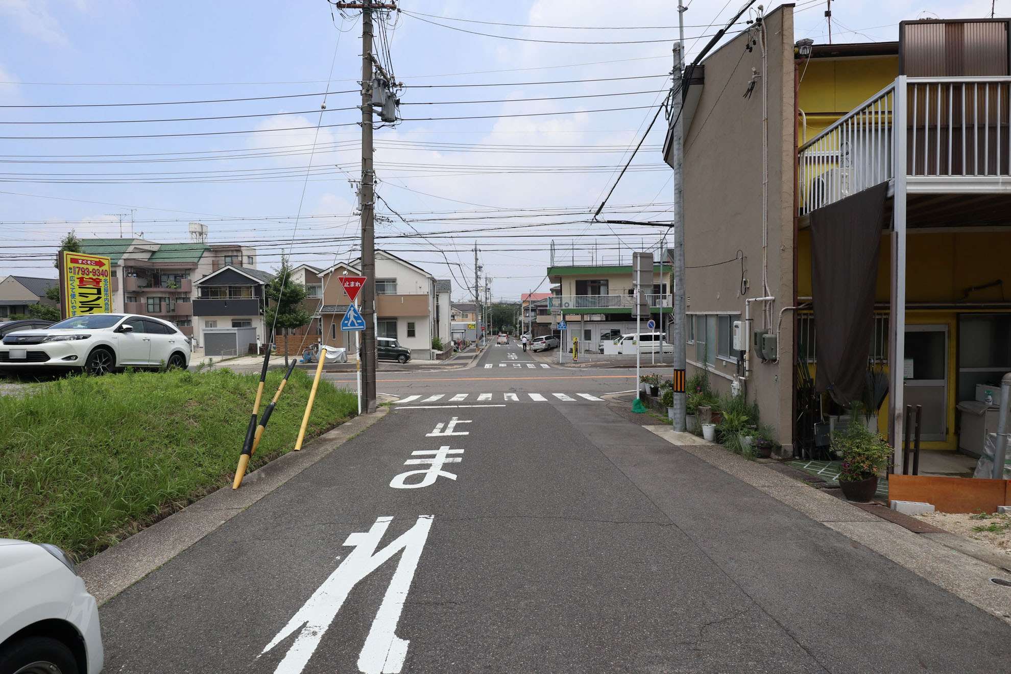 区画が整った、すっきりとした住宅地。