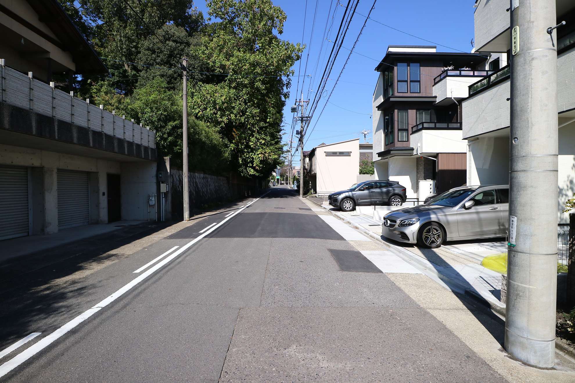 比較的区画の整った、すっきりとした住宅地です。