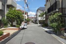 箕面市西小路4丁目 テラスハウス