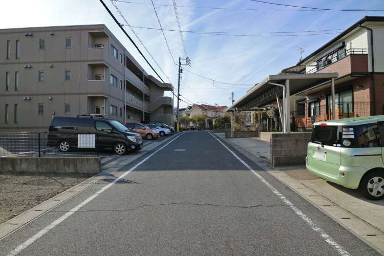 日進市竹の山2丁目