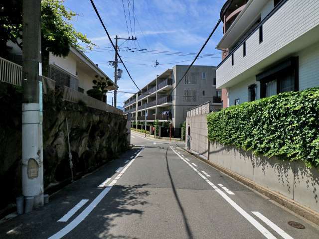 西宮市甲子園三保町