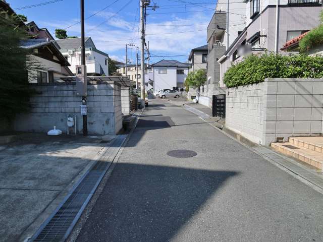 西宮市桜谷町