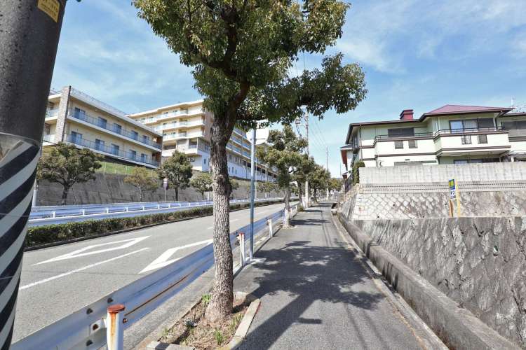 宝塚市中山五月台1丁目