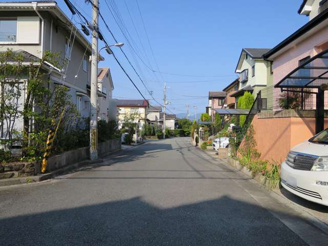川西市南野坂2丁目