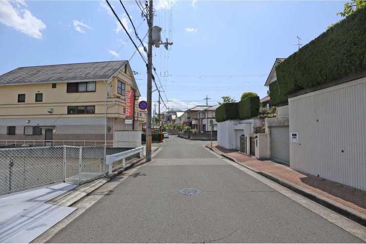 川西市平野2丁目