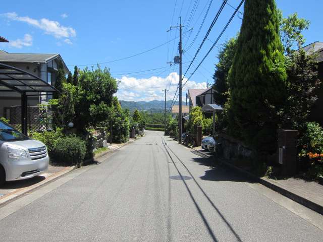 川辺郡猪名川町猪名川町白金1丁目