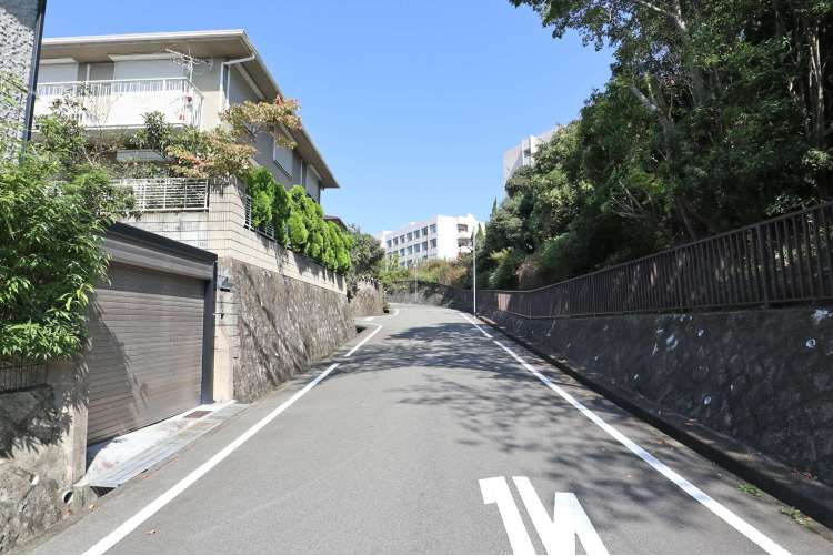 箕面市粟生間谷東7丁目
