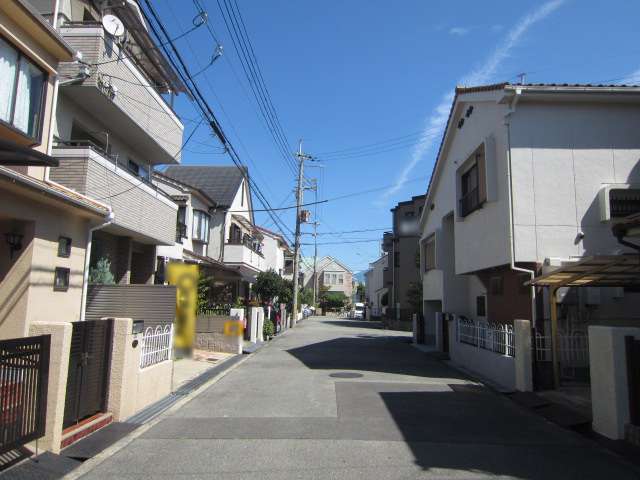 箕面市坊島1丁目