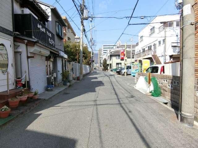 神戸市東灘区北青木3丁目