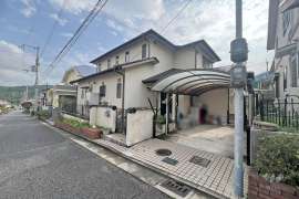 川西市けやき坂3丁目 一戸建て