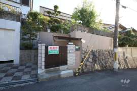 高槻市日吉台六番町 一戸建て