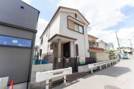 高槻市日吉台六番町 一戸建て