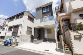 高槻市津之江町1丁目 一戸建て