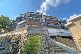 ＬＯＨＡＵＳ（ロハウス）雲雀丘山手６邸