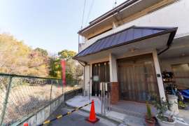 高槻市山手町1丁目 テラスハウス