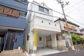 吹田市泉町2丁目 一戸建て