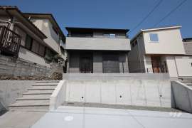 宝塚市宝梅2丁目 一戸建て