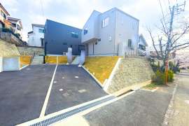 宝塚市花屋敷荘園3丁目 一戸建て