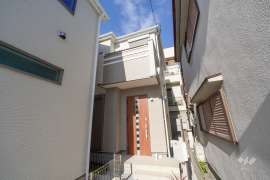 高槻市栄町4丁目 一戸建て