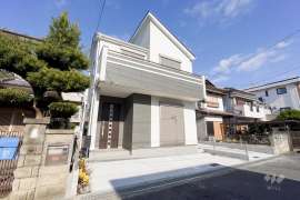 高槻市栄町4丁目 一戸建て