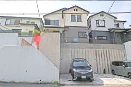 尾張旭市長坂町南山 一戸建て