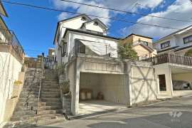 川西市萩原台西2丁目 一戸建て