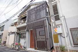 大阪市淀川区東三国2丁目 テラスハウス