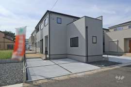 春日井市西高山町3丁目 一戸建て
