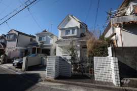 宝塚市泉町 一戸建て