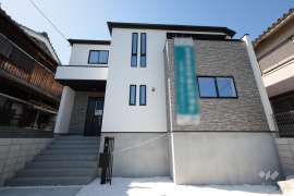 宝塚市中山五月台4丁目 一戸建て