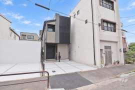 名古屋市千種区高見1丁目 一戸建て