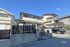 尾張旭市長坂町南山 一戸建て