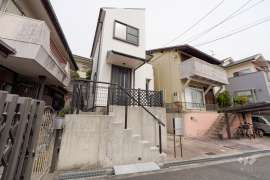 高槻市富田町6丁目 一戸建て