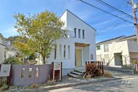 川辺郡猪名川町白金1丁目 一戸建て