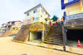 川西市湯山台2丁目 一戸建て