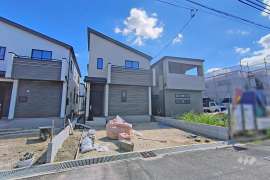 尼崎市東園田町3丁目 一戸建て