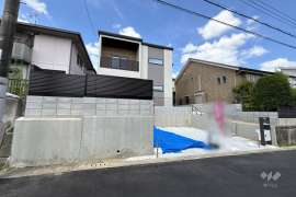 川西市緑台3丁目 一戸建て