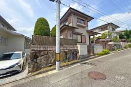 川辺郡猪名川町白金3丁目 一戸建て