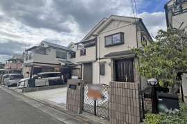 川西市鴬台2丁目 一戸建て