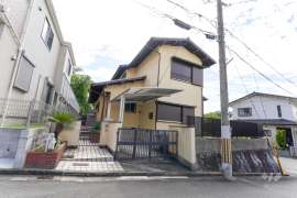 高槻市日吉台六番町 一戸建て