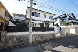 宝塚市逆瀬台6丁目 一戸建て