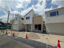 伊丹市中野西2丁目 一戸建て